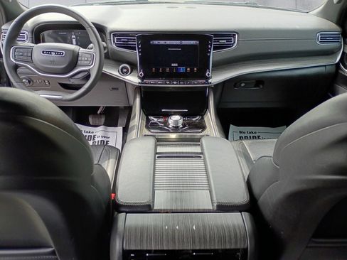 Used 2024 Jeep Wagoneer Series II AWD/4WD image 11