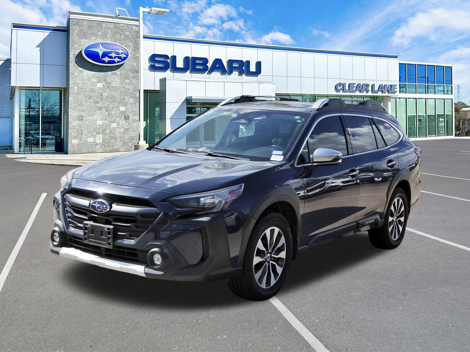 Used 2023 Subaru Outback Touring XT AWD/4WD image 3