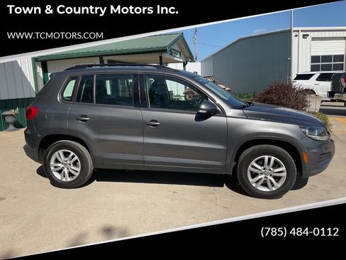 Used 2016 Volkswagen Tiguan S FWD image 1