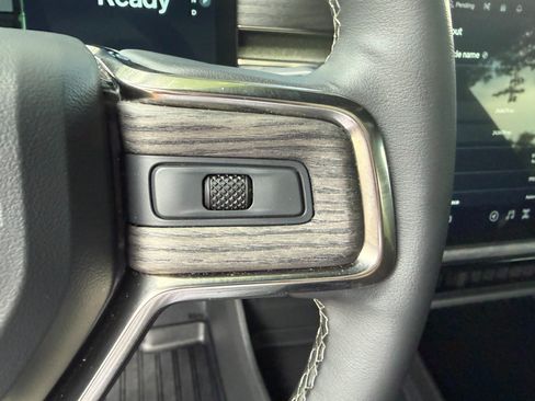Used 2025 Rivian R1S Adventure AWD/4WD image 33