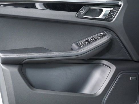 New 2026 Porsche Macan AWD/4WD image 6