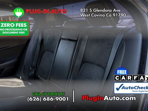 Used 2018 Jaguar XE S RWD image 10