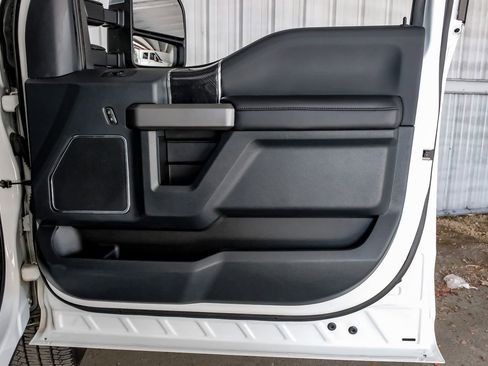 Used 2022 Ford F250 Platinum w/ FX4 Off-Road Package image 45