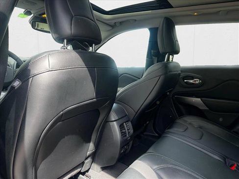 Used 2022 Jeep Cherokee Limited image 22