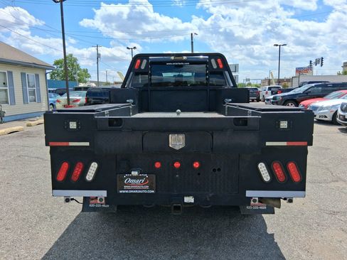 Used 2015 Ford F250 XLT w/ XLT Premium Package AWD/4WD image 7