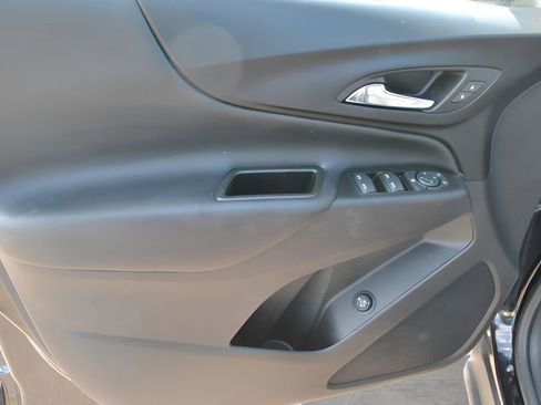 Used 2022 Chevrolet Equinox LT image 21