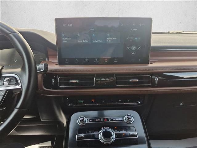 Used 2022 Lincoln Nautilus Reserve w/ Equipment Group 201A AWD/4WD image 15