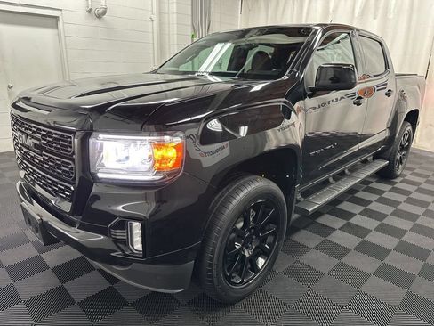 Used 2022 GMC Canyon Denali w/ Denali Black Edition Package AWD/4WD image 4