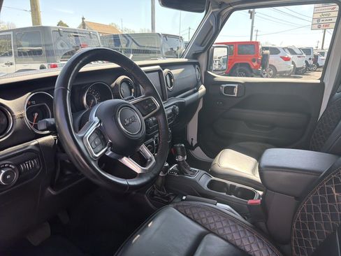 Certified 2022 Jeep Wrangler Unlimited Sahara AWD/4WD image 17