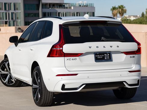 Used 2023 Volvo XC60 B5 Ultimate w/ Protection Package AWD/4WD image 14