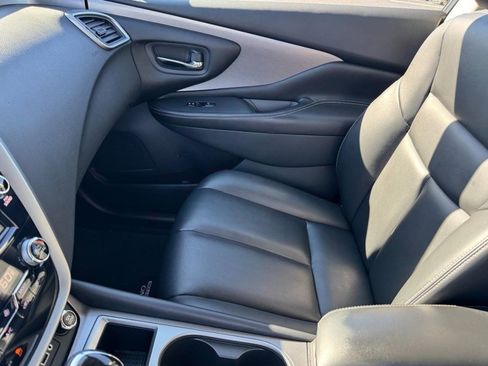 Used 2024 Nissan Murano SV w/ SV Midnight Edition Package image 13