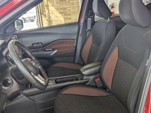 Certified 2023 Nissan Kicks SR w/ Exterior Package image 11