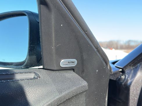 Used 2023 Dodge Charger SXT w/ Blacktop Package image 12