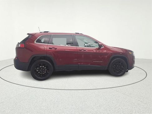 Used 2019 Jeep Cherokee Latitude Plus image 8