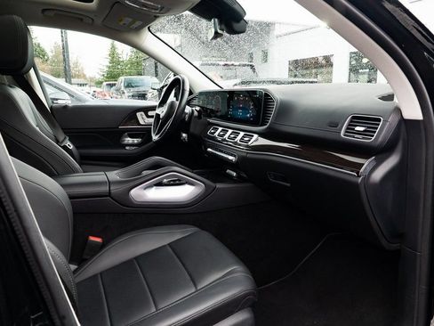 Used 2024 Mercedes-Benz GLS 450 4MATIC image 30
