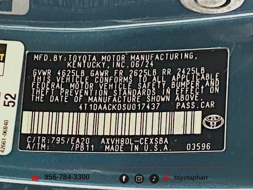 Used 2025 Toyota Camry SE w/ Convenience Package FWD image 30