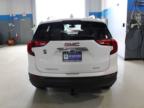 Used 2020 GMC Terrain SLE AWD/4WD image 25