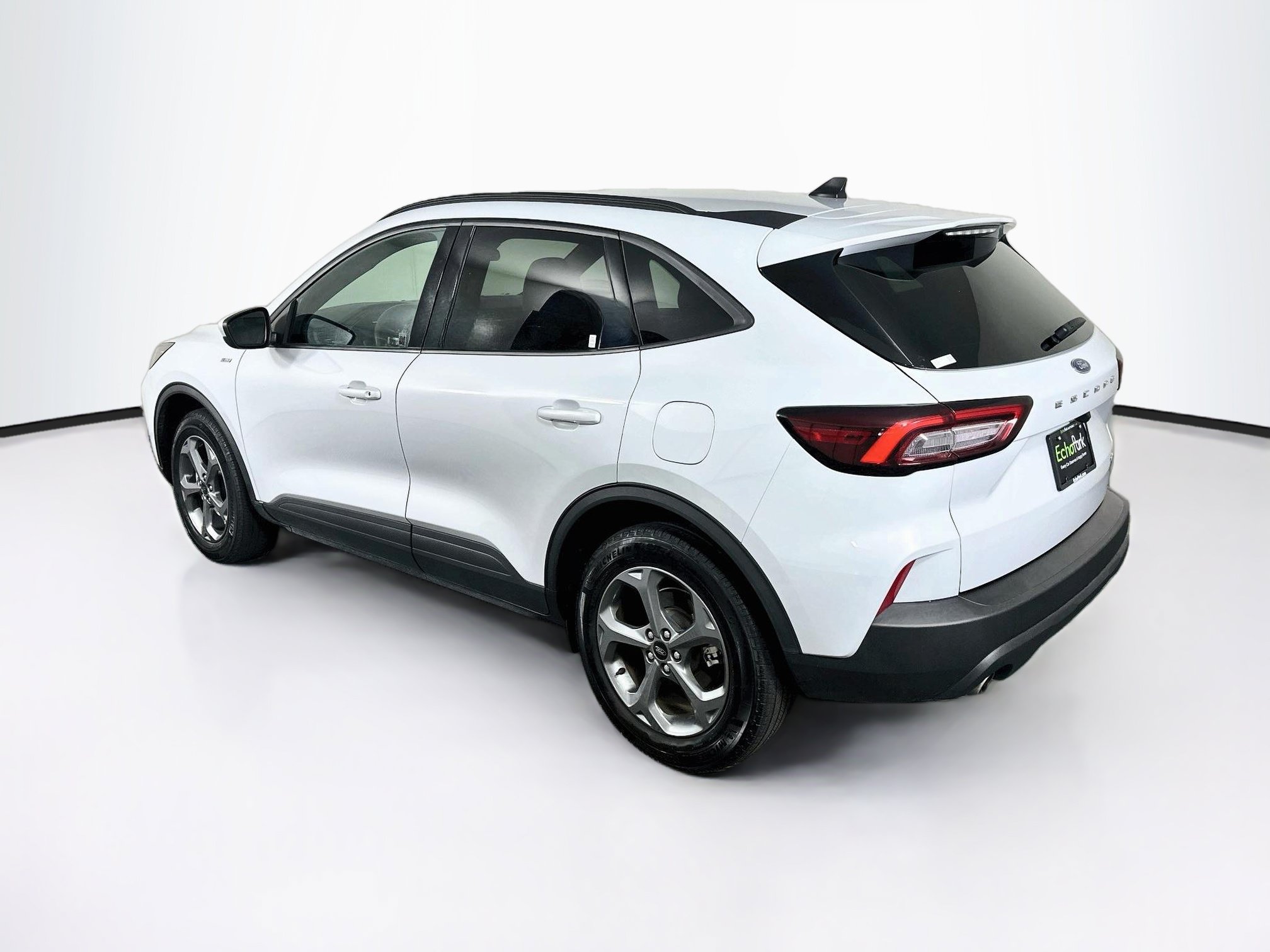Used 2025 Ford Escape ST-Line Select AWD/4WD image 5