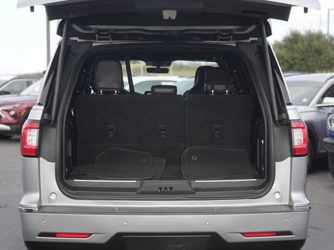 Used 2021 Lincoln Navigator Reserve image 33