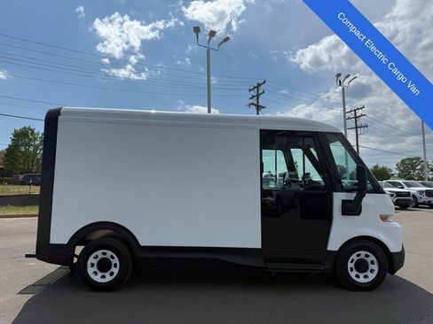 Used 2024 Chevrolet Brightdrop 400 w/ Commercial Equipment Package AWD/4WD image 2