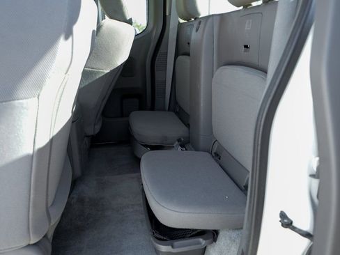 Used 2016 Nissan Frontier S image 18