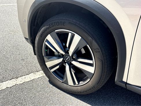 Used 2023 Nissan Rogue Platinum w/ Platinum Premium Package image 20