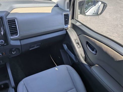 Used 2024 Nissan Frontier SV w/ SV Convenience Package RWD image 18