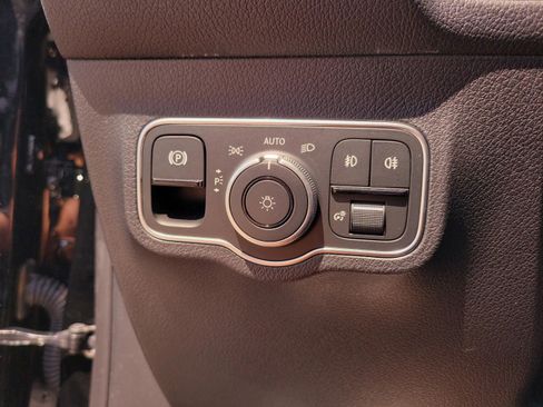 Certified 2026 Mercedes-Benz GLB 250 image 23