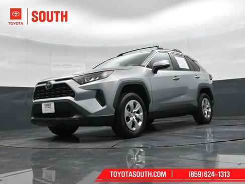 Used 2019 Toyota RAV4 LE w/ All Weather Liner Package AWD/4WD image 39