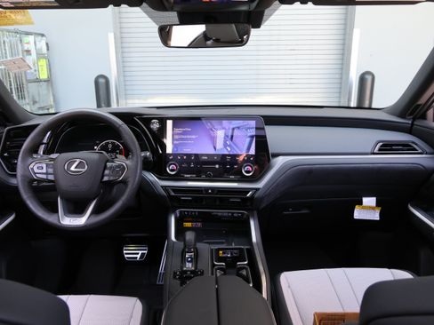 Used 2025 Lexus TX 350 AWD w/ Technology Package image 17