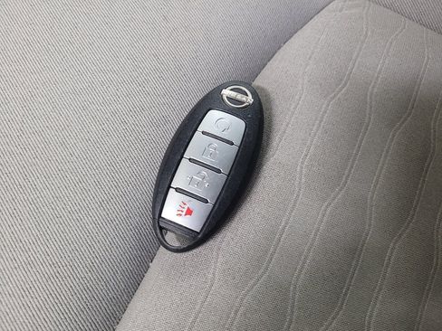 Used 2022 Nissan Pathfinder SV image 32