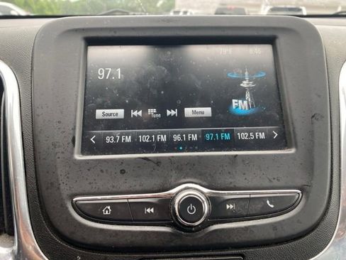 Used 2018 Chevrolet Equinox LS FWD image 24