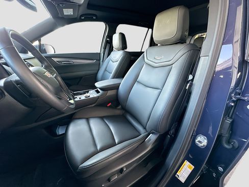 Used 2025 Cadillac XT6 Luxury image 22