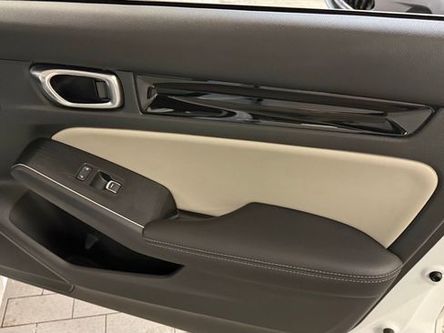 Used 2022 Honda Civic Touring image 15