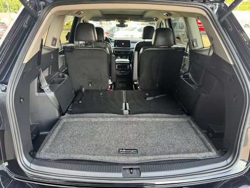 Used 2024 Volkswagen Atlas Peak Edition SE AWD/4WD image 28