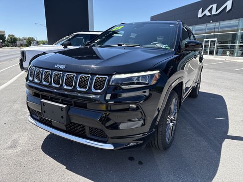Used 2023 Jeep Compass Limited w/ Elite Group AWD/4WD image 8