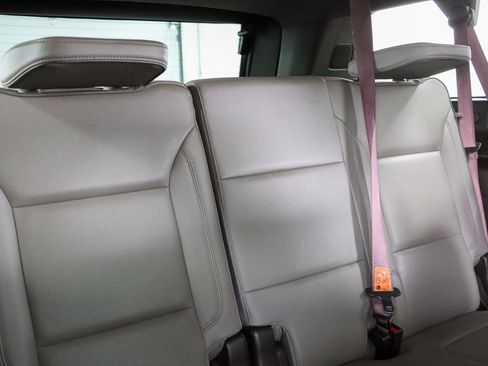 Used 2021 GMC Yukon XL SLT w/ SLT Luxury Plus Package image 34