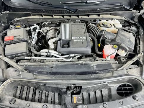 Used 2024 GMC Yukon Denali Ultimate AWD/4WD image 32
