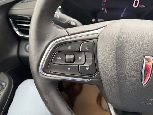 Used 2025 Buick Envista Preferred FWD image 25