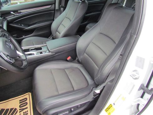 Used 2022 Honda Accord Sport image 10
