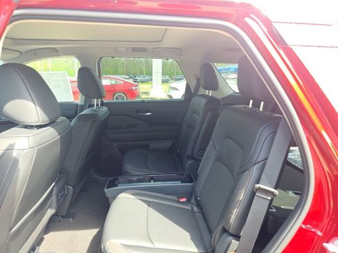 New 2026 Nissan Pathfinder SL AWD/4WD image 13