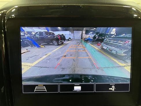 Certified 2021 Chevrolet Traverse LT image 4