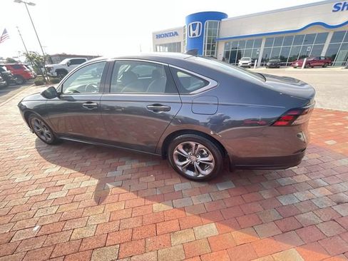 Certified 2024 Honda Accord EX image 29
