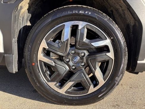 Used 2025 Subaru Forester Premium image 10