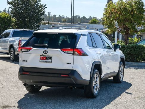 Used 2025 Toyota RAV4 XLE image 7
