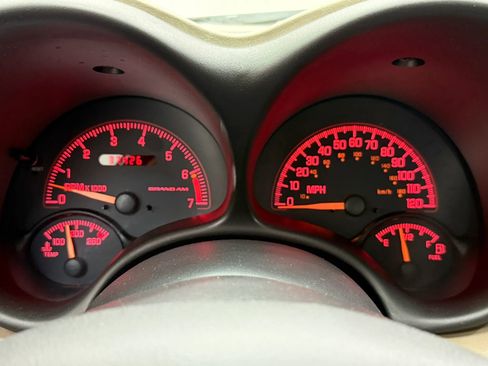Used 2005 Pontiac Grand Am SE FWD image 20