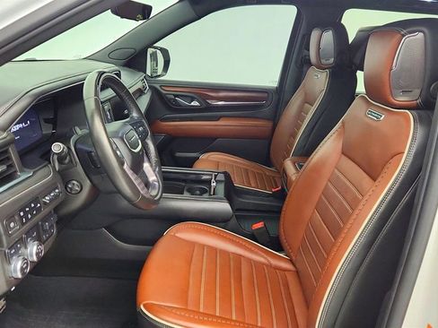 Used 2023 GMC Yukon Denali Ultimate image 20