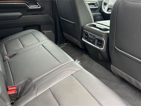 Used 2025 GMC Sierra 2500 Denali image 18