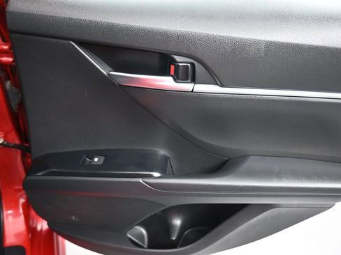 Used 2020 Toyota Camry SE w/ Sunroof Package FWD image 37