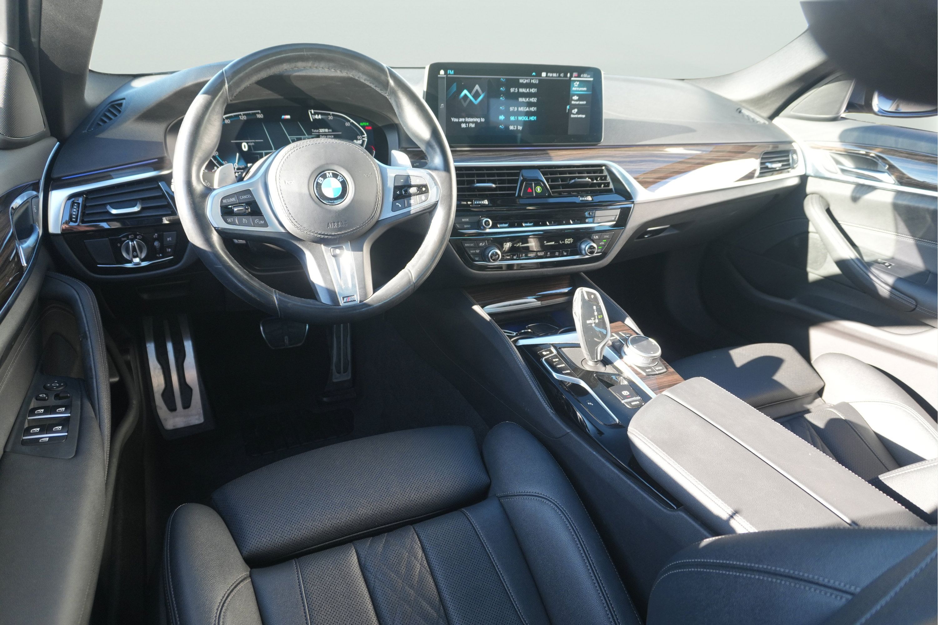 Used 2021 BMW 530i xDrive w/ M Sport Package AWD/4WD image 30